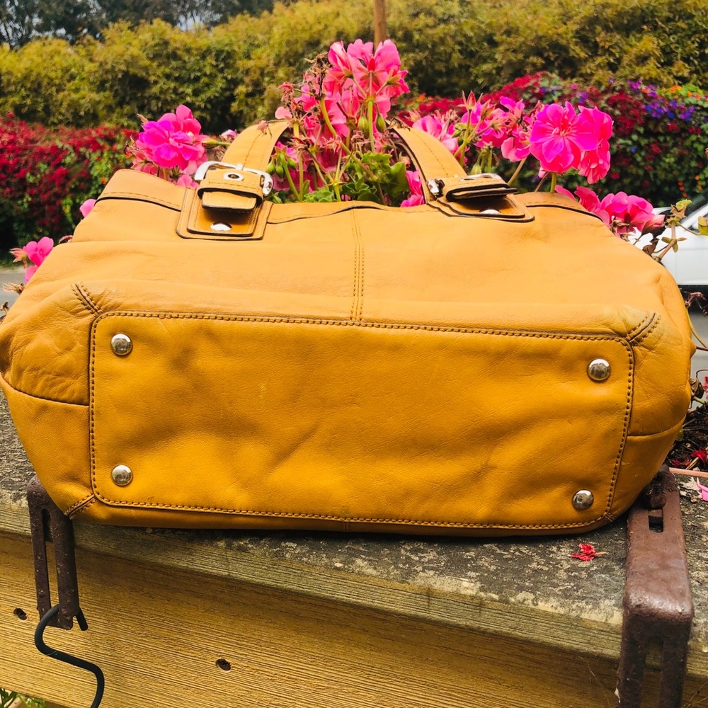 Coach bag Re-Posh. - Picture 4 of 8